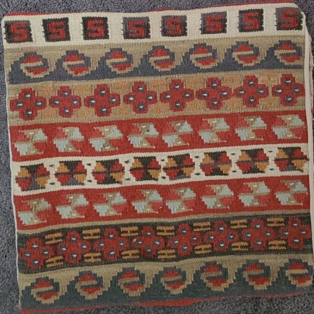 EUC Pottery Barn Kilim Pillow Cover